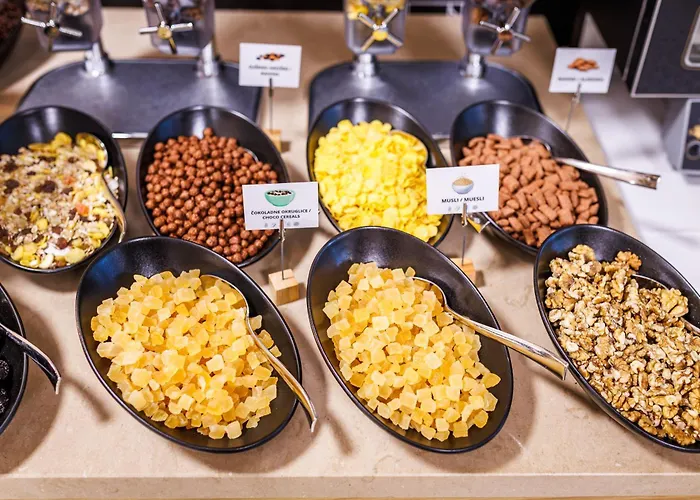 Akademis Academia Bed and Breakfast 3*