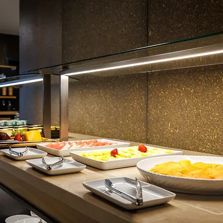 Nocleg ze śniadaniem Akademis Academia