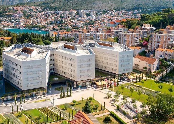 Couette-café Akademis Academia