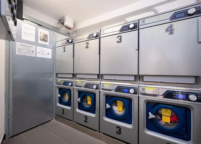 Couette-café Akademis Academia