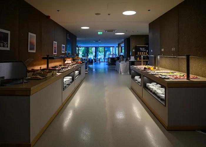 Akademis Academia Bed & Breakfast 3*