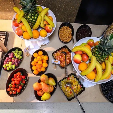 Akademis Academia Bed & Breakfast 3*