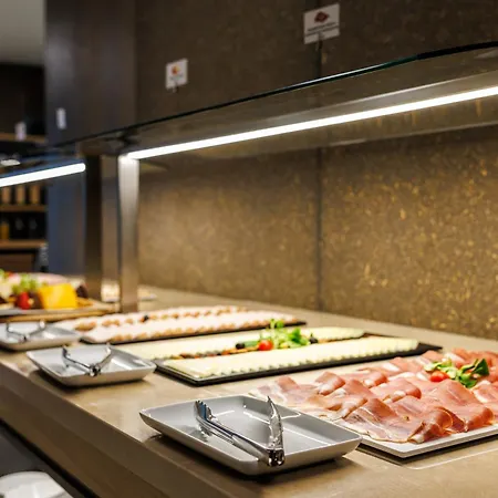 Akademis Academia 3* Dubrovník