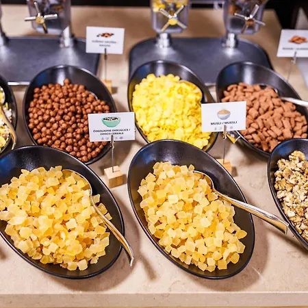 Akademis Academia Oda ve Kahvaltı 3*